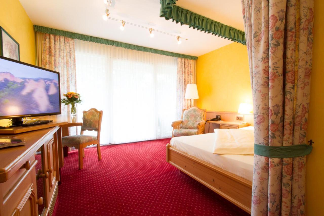 Hotel Pfalzblick Dahn Exterior photo